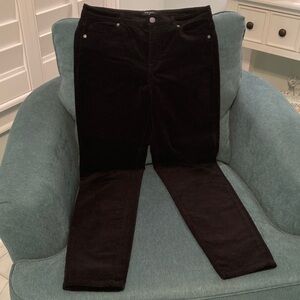 NWOT Well Worn Black Corduroy Velveteen Jeans. Size 8/29.